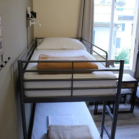 Hostel Victoria House